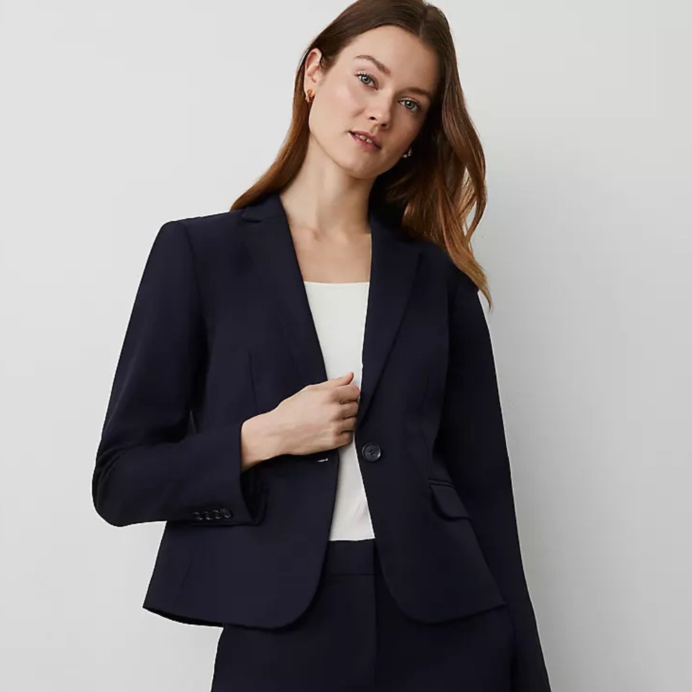 Kasper Black Tailored Blazer with Notched Lapels